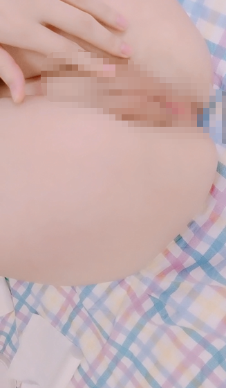 巨乳粉穴少女【粉粉学妹】炸了,像白玉一样纯净的身体,极品白虎,快上车!3(5V)