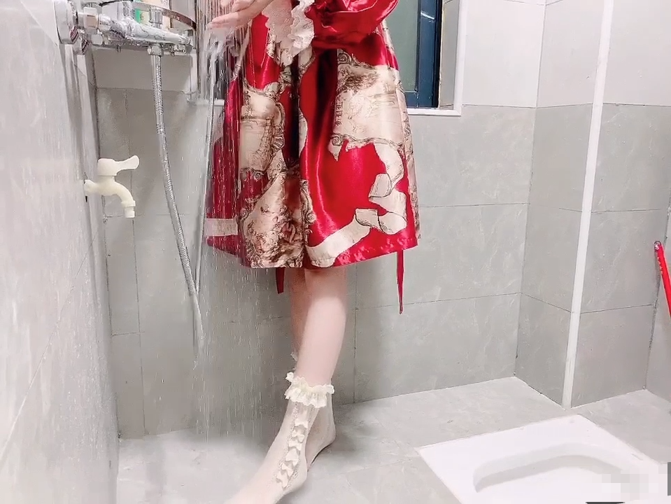 小兔软糖 浴室红色洛丽塔