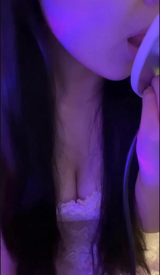 琉璃瓦 爱发电ASMR福利 舔耳掏舔耳（手机端）