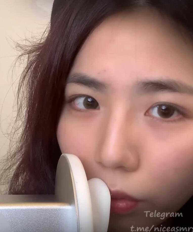 火花助眠 最新ASMR福利舔耳哄睡