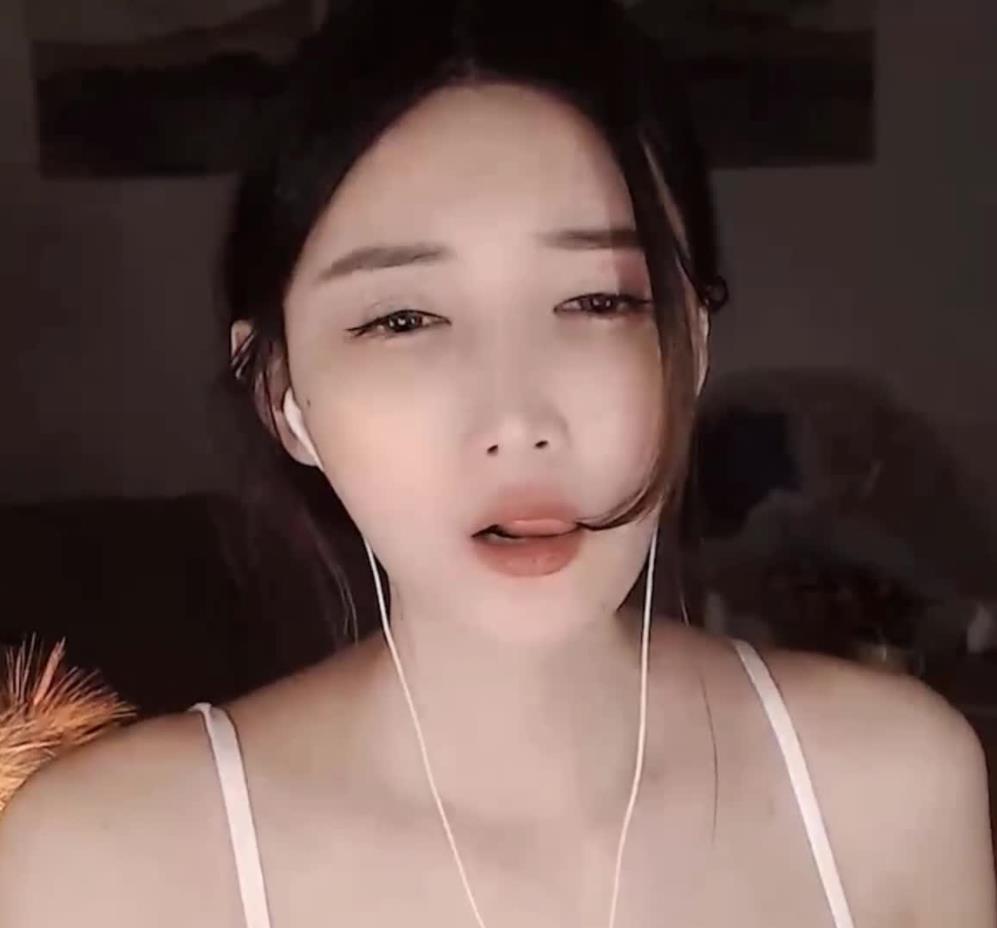 0323164609.jpg 小太阳贼大表情帝 as-mr福利老司机