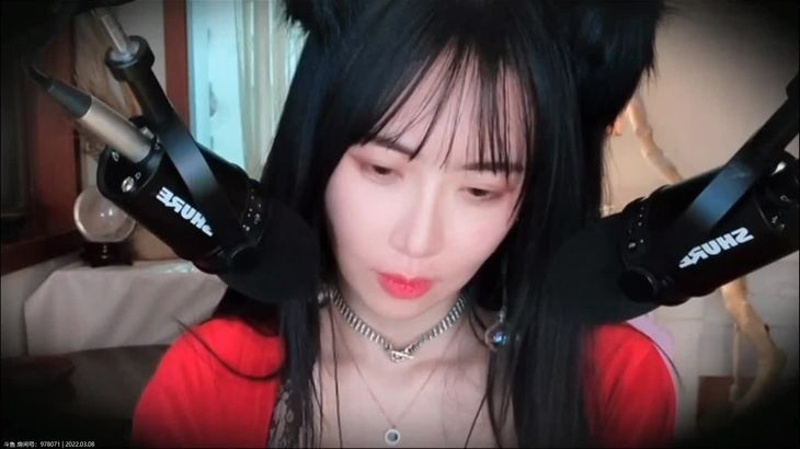 752.jpg ASMR 跳糖口音和吹耳kiki瓜